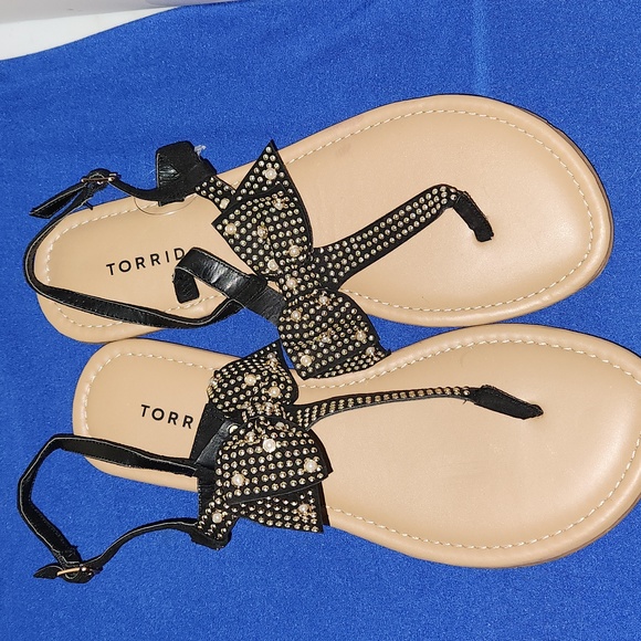 Torrid Bow Sandals Size 12 - Picture 1 of 2